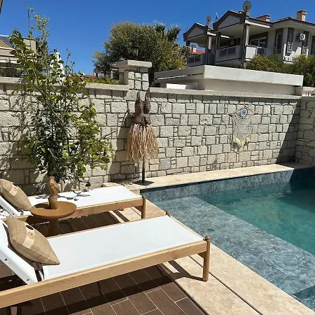 Willa Detached House With Pool In Alacati Çeşme