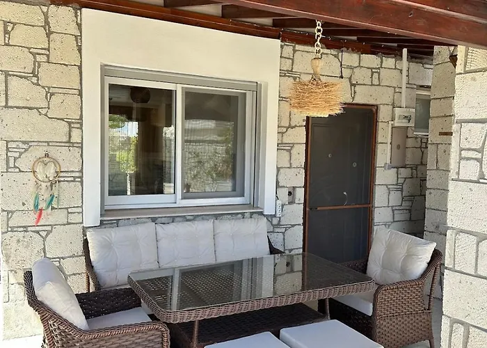 Villa Detached House With Pool In Alacati *