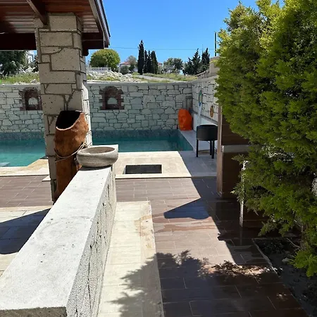 Detached House With Pool In Alacati ヴィラ Çeşme