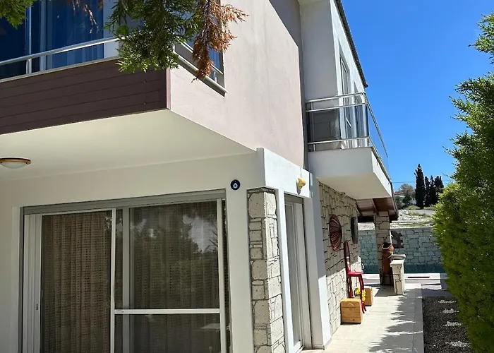 Detached House With Pool In Alaçatı Villa Çeşme